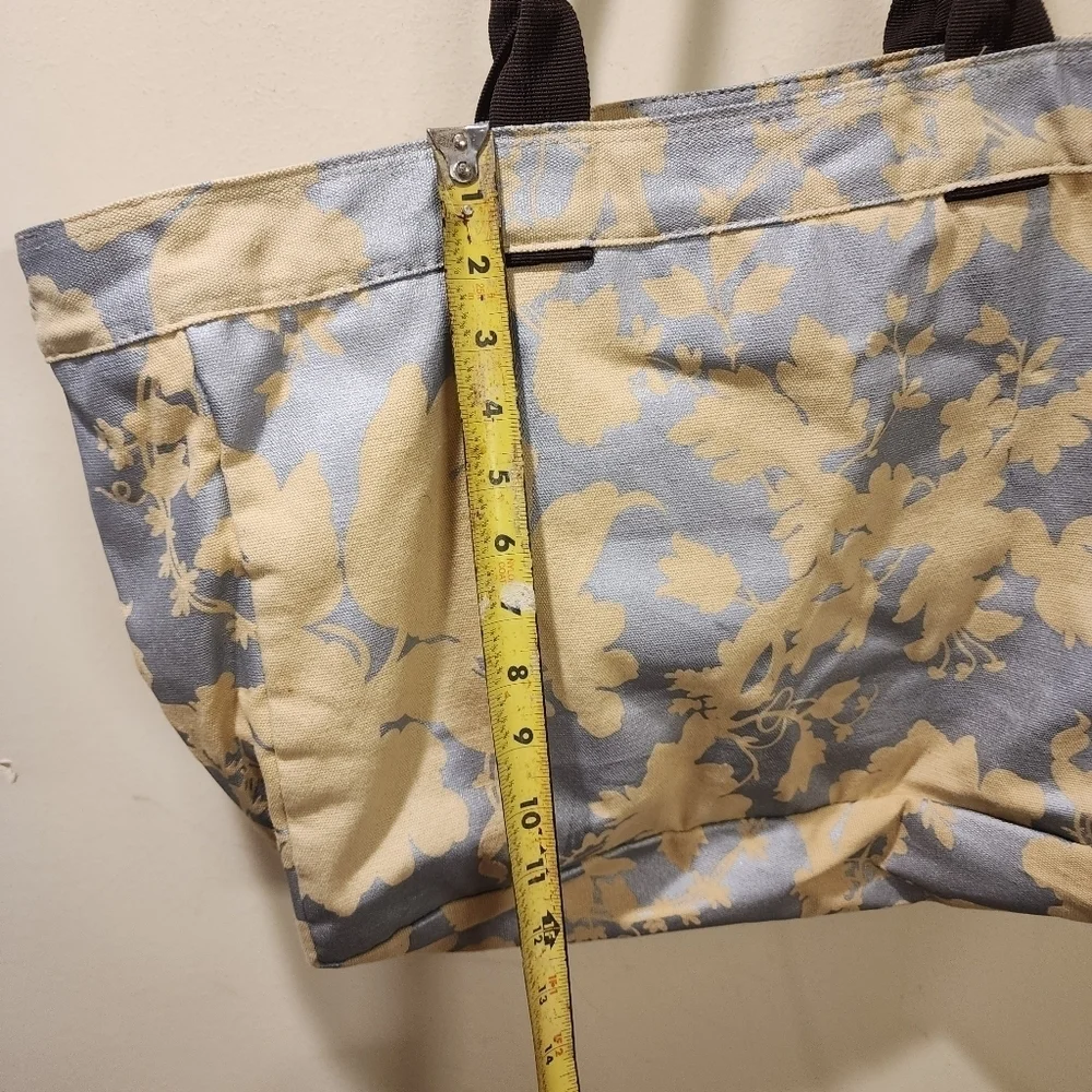 Lulu Dharma metalic yellow and gray large canvas tote